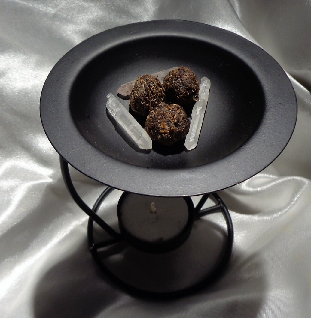 Black Iron Metal Oil or Resin Incense burner, Magical, Mini Cauldron, Brazier