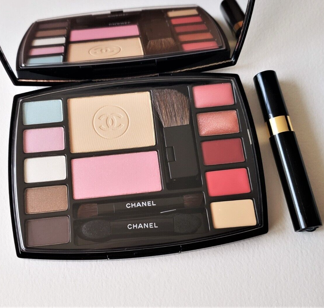 CHANEL Travel Makeup ALTITUDE Makeup Essentials with