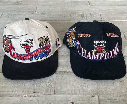 VTG CHICAGO BULLS (LOT OF 2) 1996 1997 NBA CHAMPIONS