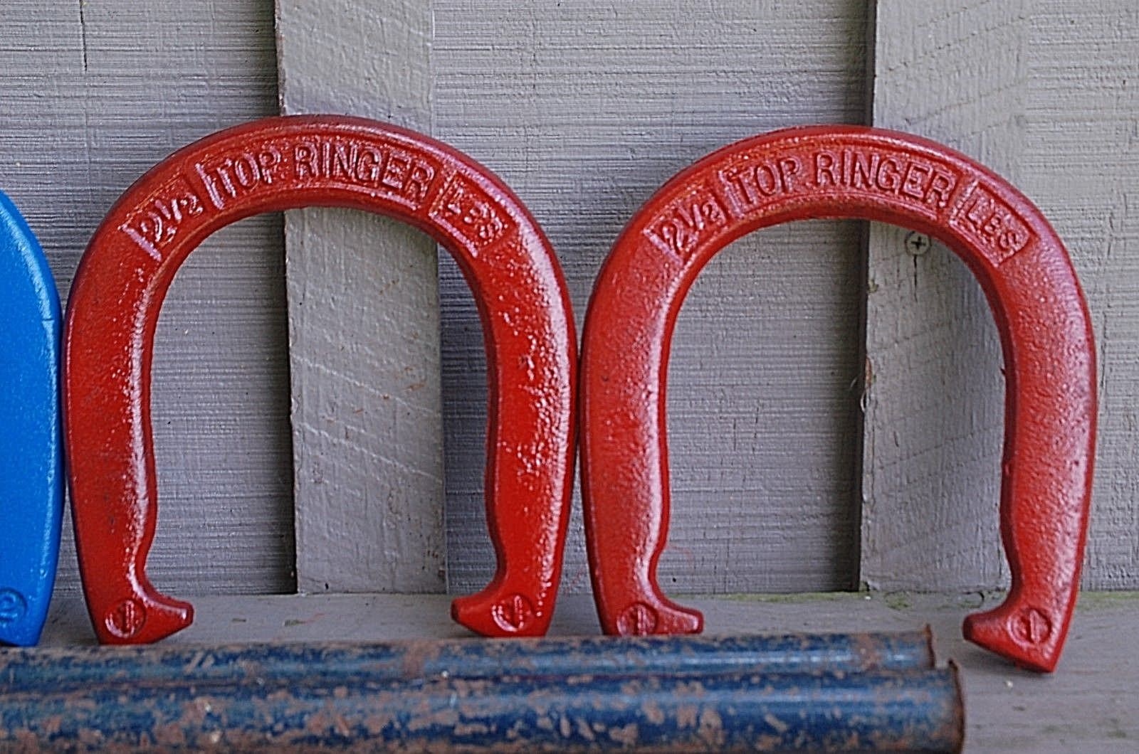Vintage Game Set 4 Top Ringer Horseshoes 2-1/2 lbs Pitching Horse Shoes w Stakes
