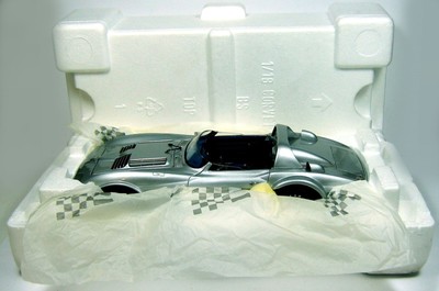 CHEVROLET CORVETTE 1:18