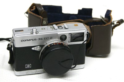 Olympus 35 EC2 camera w/Zuiko 1:2.8 f-42mm Lens PARTS/REPAIR only #SNAP12