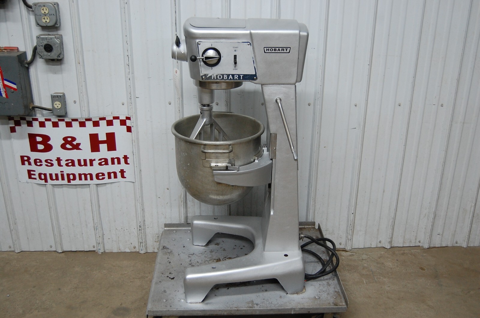 Hobart D-300 30 Qt Bakery Dough Mixer w/ Bowl, Flat Beater Hobart D-300 30 Qt Bakery Dough Mixer w/ Bowl, Flat Beater