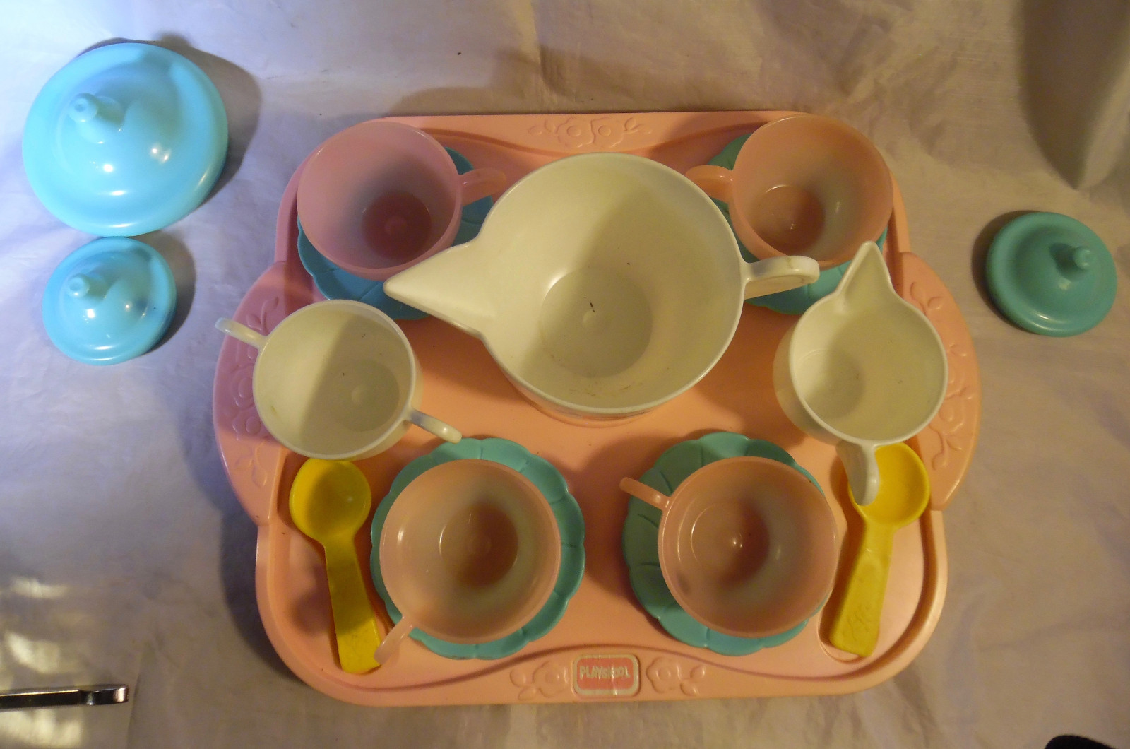 PLAYSKOOL MAGIC TEA PARTY tea set with COLOR CHANGE CUPS, pot, sugar bowl