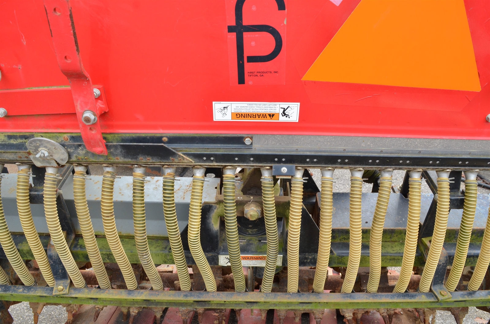 Aera-Vator AE-60 Vibrating Tines 3-Pt PTO Tractor Turf Aerator Overseeder AE60