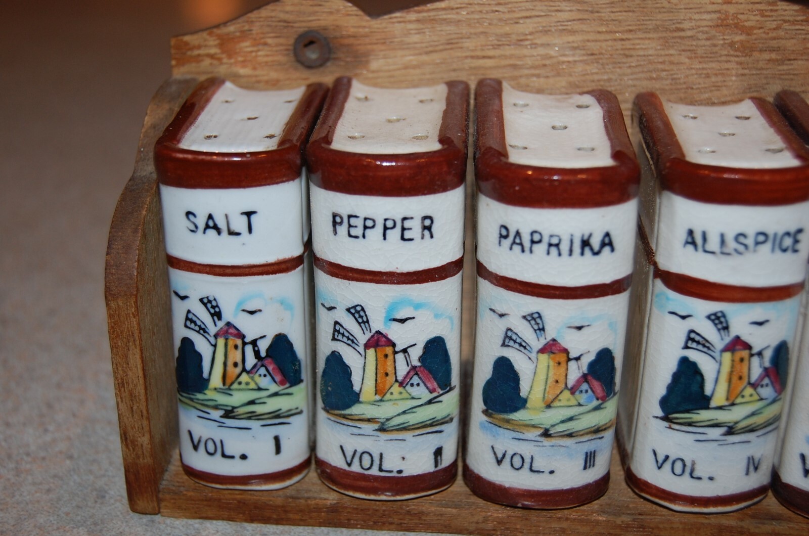 Vintage 6-piece Windmill Spice Set w/Rack - Shakers Books - Made in Japan Nice