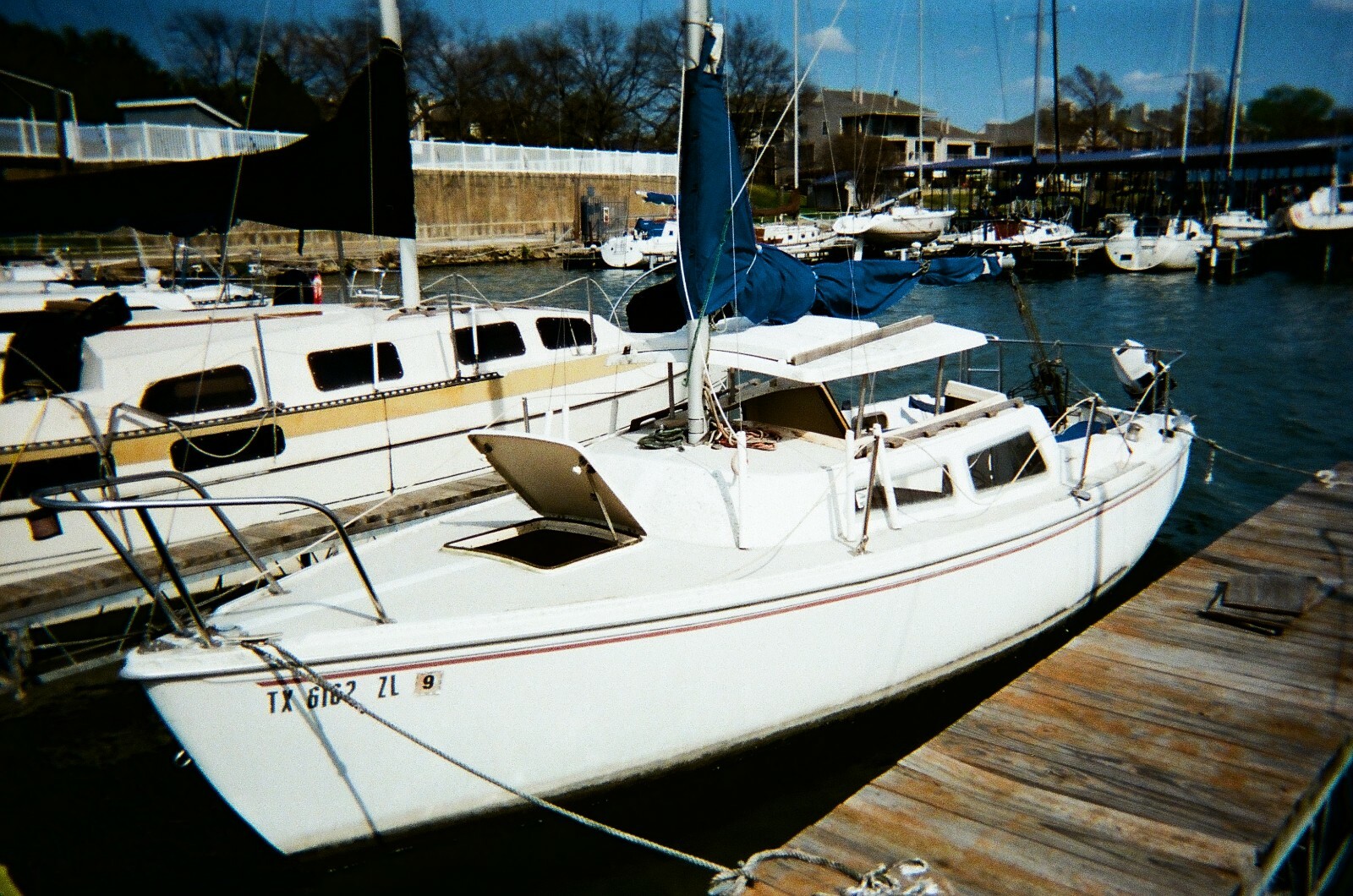 LF - 1983 Catalina 22 21'6" Sailboat - Texas