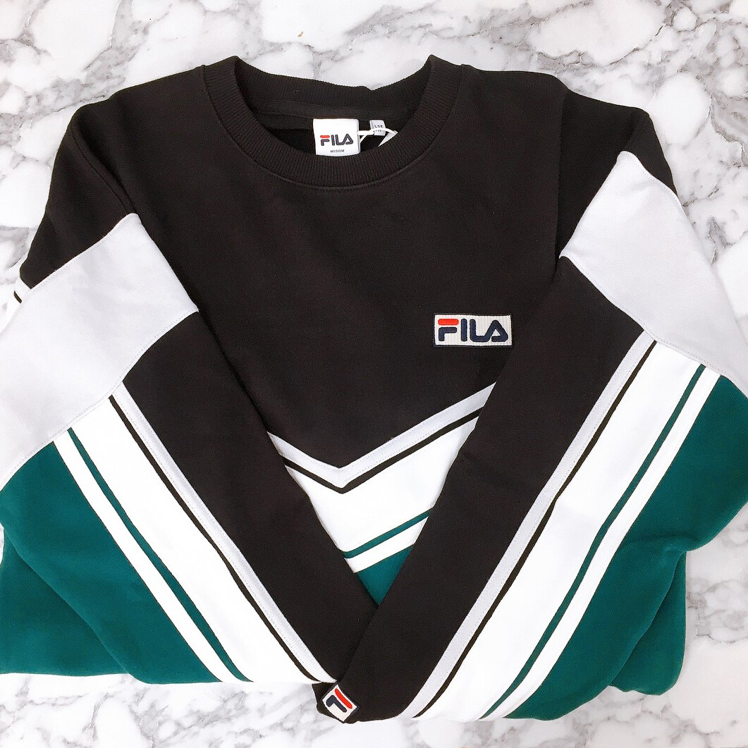 【Lサイズ/新品未使用】BTS FILA RUNBTS 100th スウェット 新品未使用】BTS FILA RUNBTS 100th スウェット Lサイズ