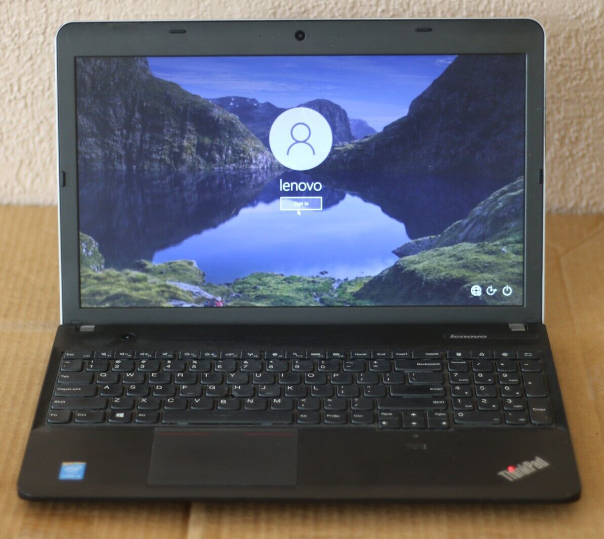 Windowsノート本体 Lenovo ThinkPad E540 /Win10/Core i5/8GB s-l400.jpg