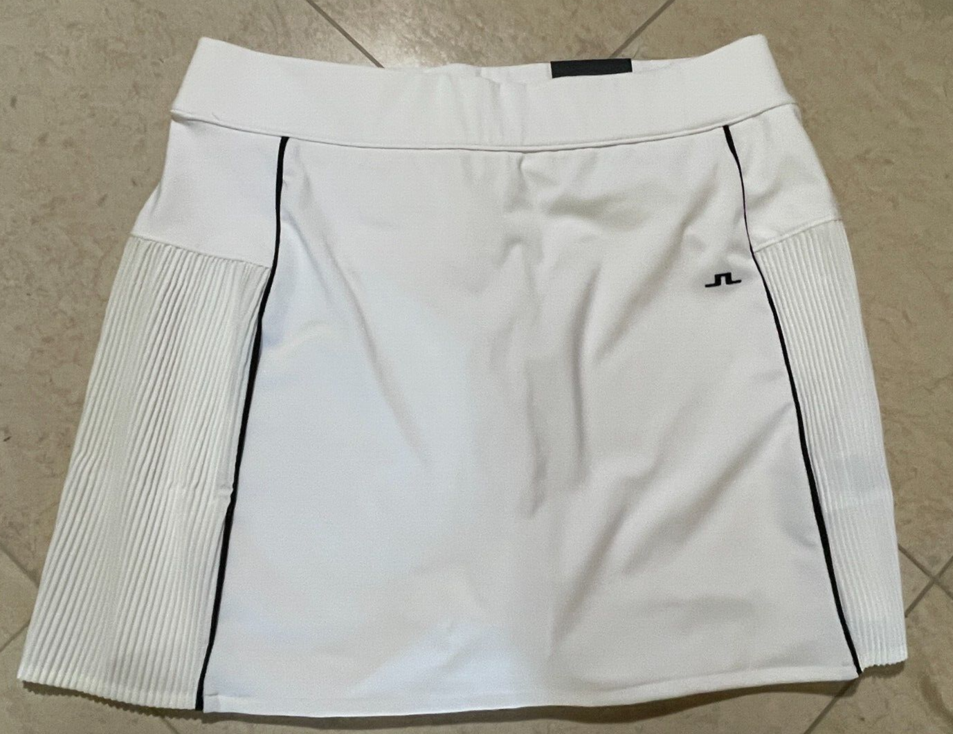 J. Lindeberg Women's Zoe Golf Skirt GWSD03622 White X-Large