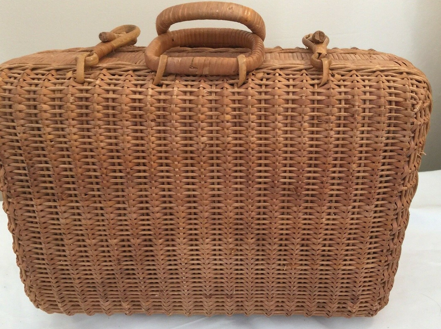 Wicker Rattan Woven Picnic Basket  Storage Decorative Suitcase
