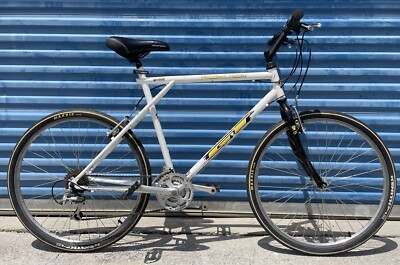Gt alterra mountain bike hotsell