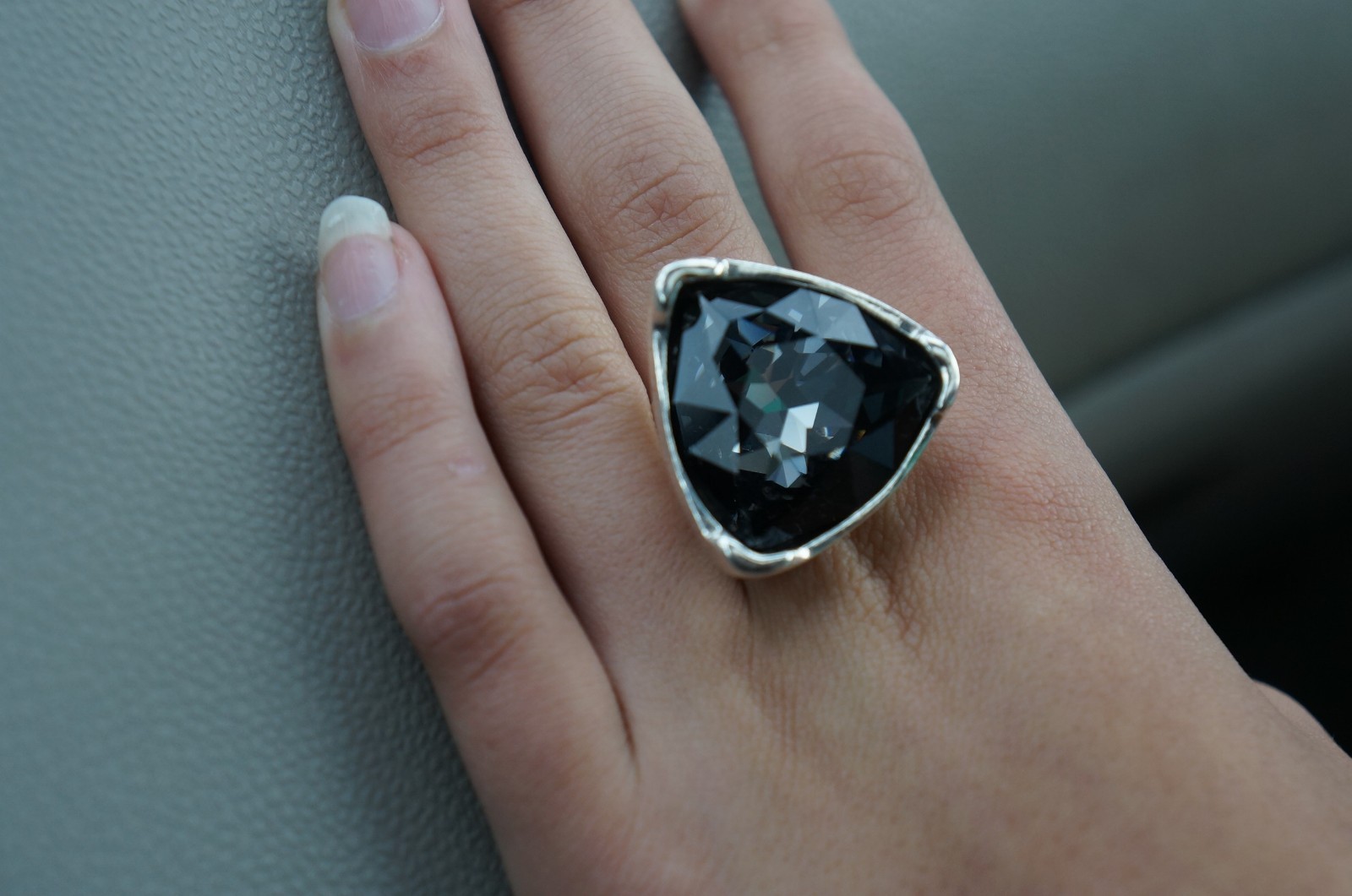MOTO・ COMTEMPORARY NATIVE TRIANGLE RING Item #1034X- Zuni Multi Stone Geometric Inlay Sterling