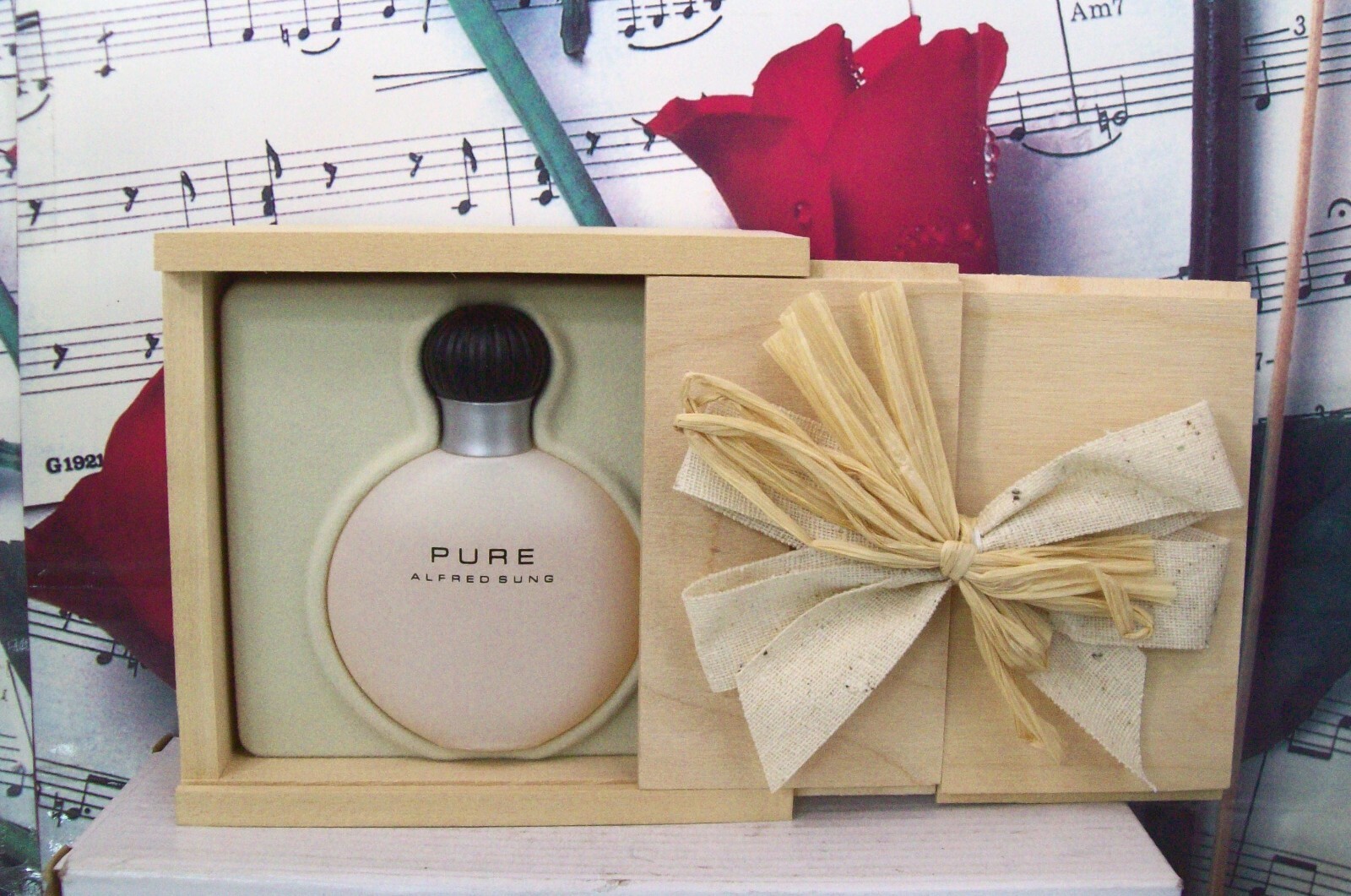 chapter 8 Eau de Parfum 50ml Alám Buy Aiam Perfume Chapter 8 Floral Amber (50mL) at affordable