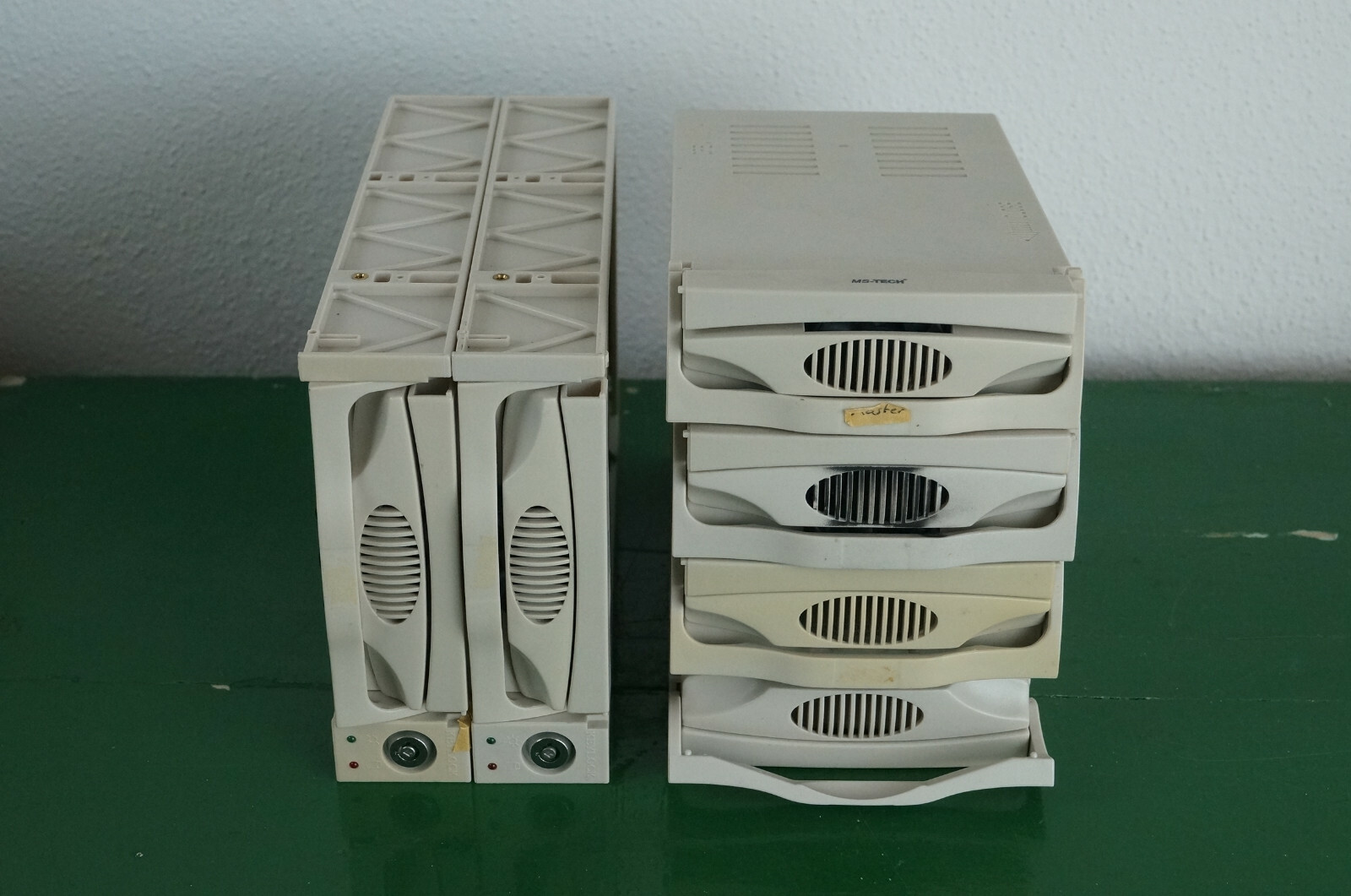 Großes Mobile Rack Konvolut *PC / Festplattenzubehör / Computer / Homeserver*
