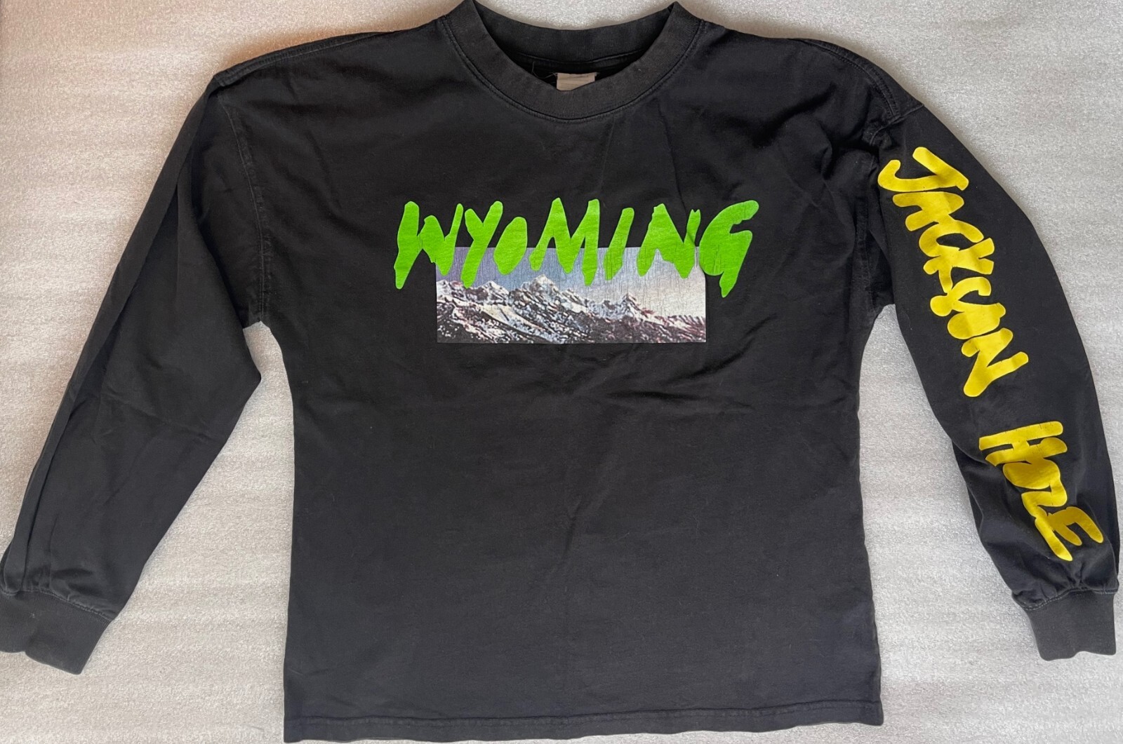 ミュージシャン WYOMING KKW LONG SLEEVE T-SHIRT KANYE WEST ALBUM LISTENING MAY 31, 2018 WYOMING LONG SLEEVE