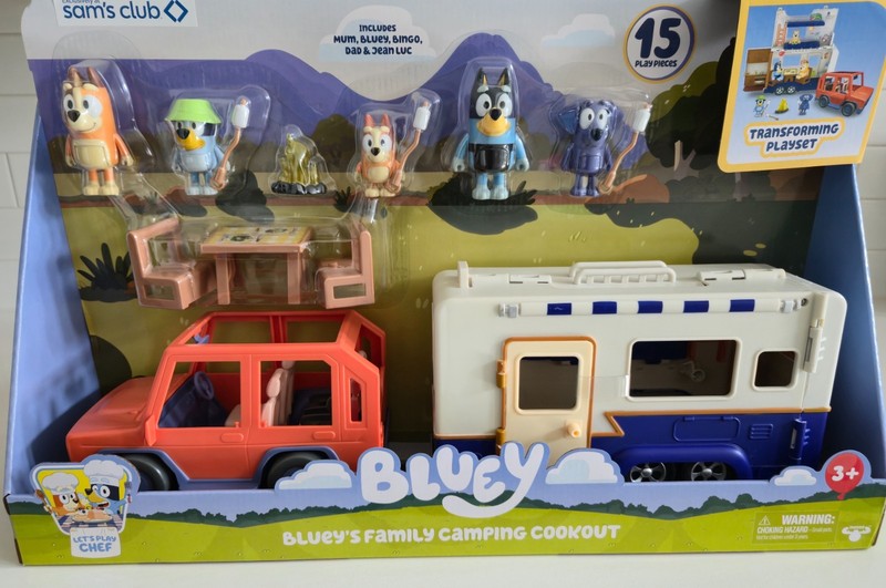 Bluey Family Camping Cookout Playset 15-Piece RV Transforming Toy Set
