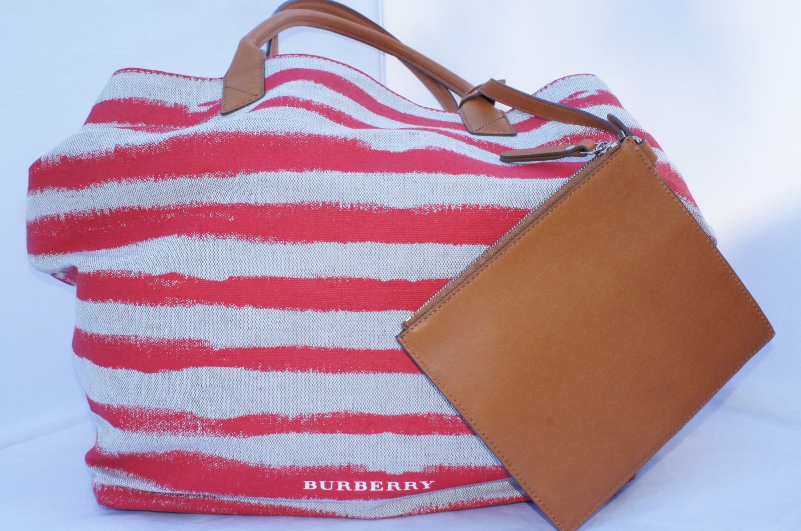 トートバッグ Burberry Printed Stripes Medium Lauriston Tote Bag New Burberry Women's Bag Stripes Lauriston Tote Travel