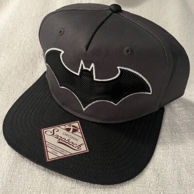 BATMAN Hat Cap Mens Snapback Gray Black DC Comics Bioworld Embroidered Bat Logo