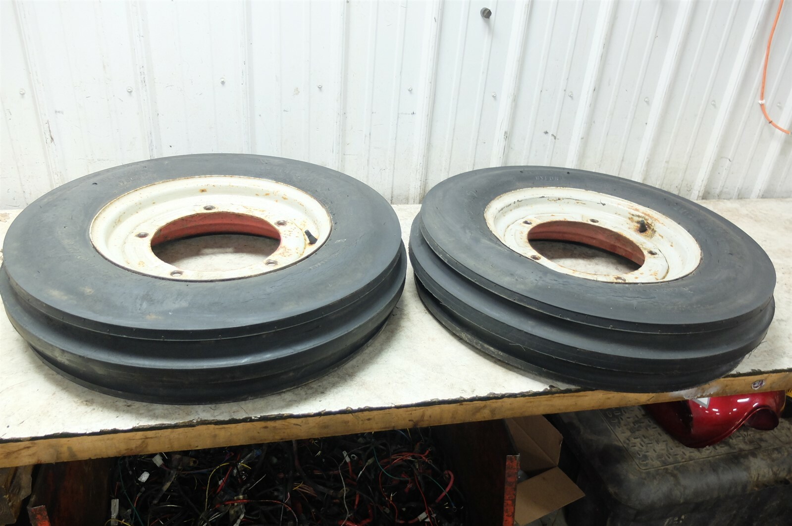 Tractor Rims Ford 9N Front Rim 3 X 19 - 9N1015A Ford Rims