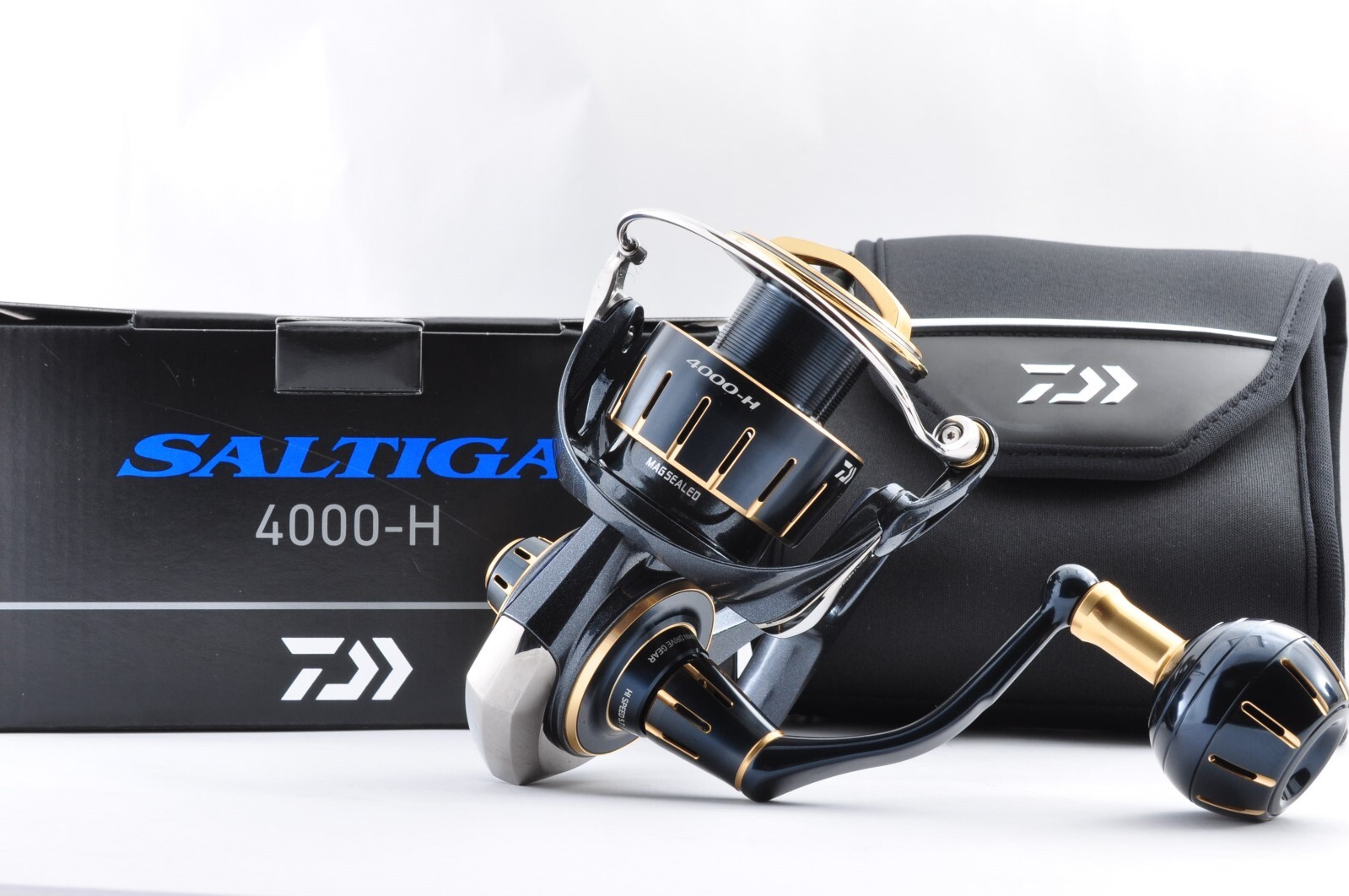 Daiwa 23 Saltiga 4000-H Spinning Reel Shipping From Japan