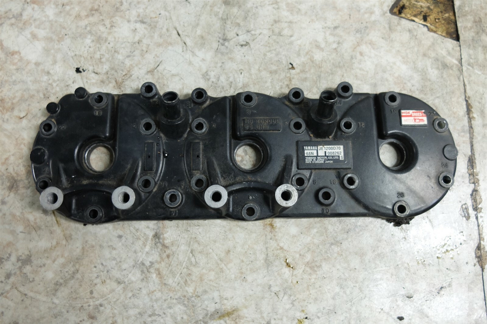 水上オートバイ用 YAMAHA XLT1200'02 OEM section (ENGINE-HATCH-2) parts Used [Y4688-15] XLT1200'02 OEM (ENGINE-HATCH-2) HINGE ASSY. Used [Y4688-16