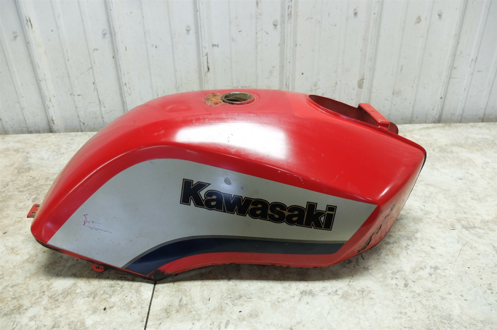 カワサキGPZ750R・900R用タンク カワサキGPZ750R・900R用タンク