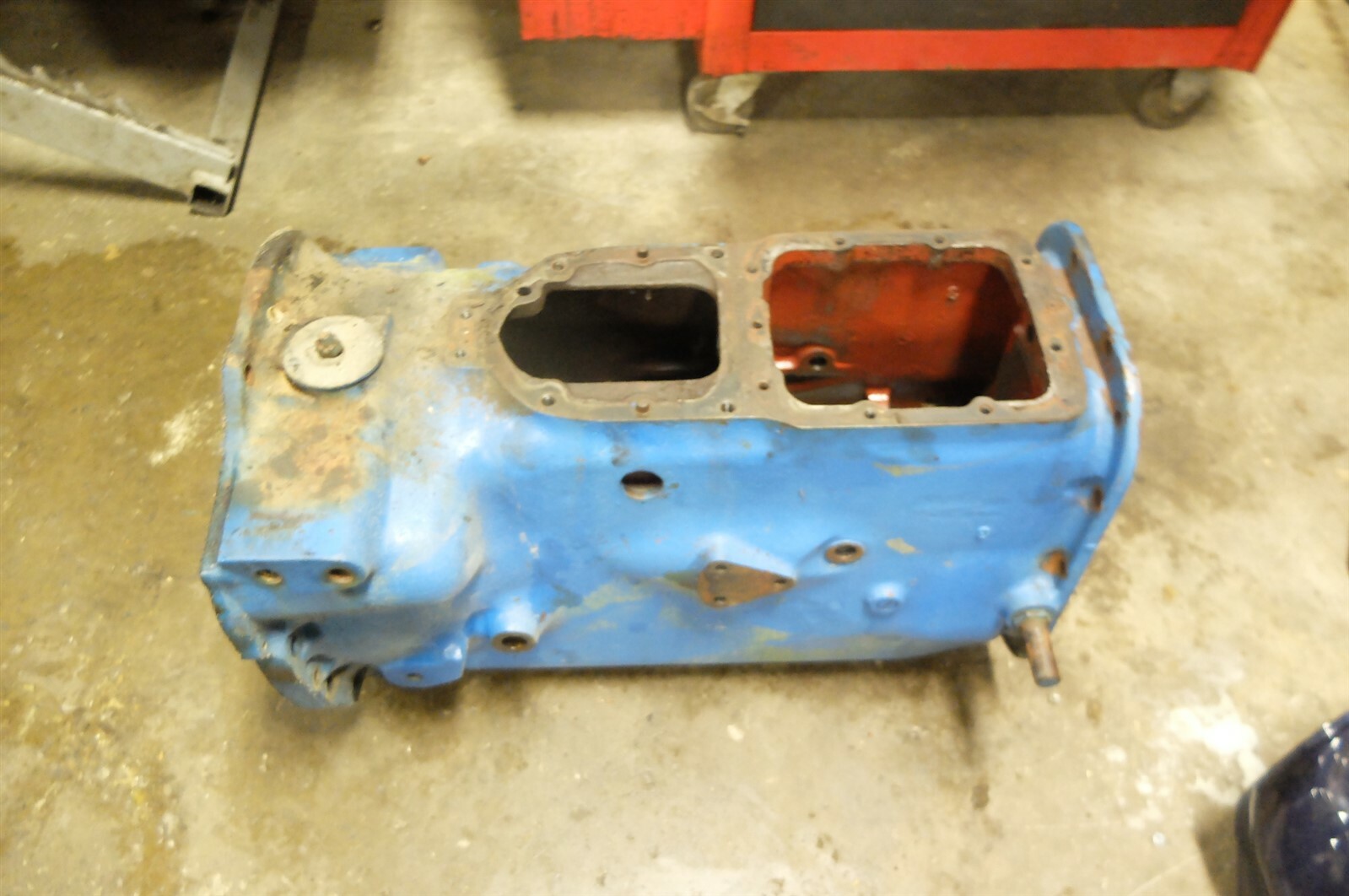 Ford 4000 Diesel Tractor transmission case casing block