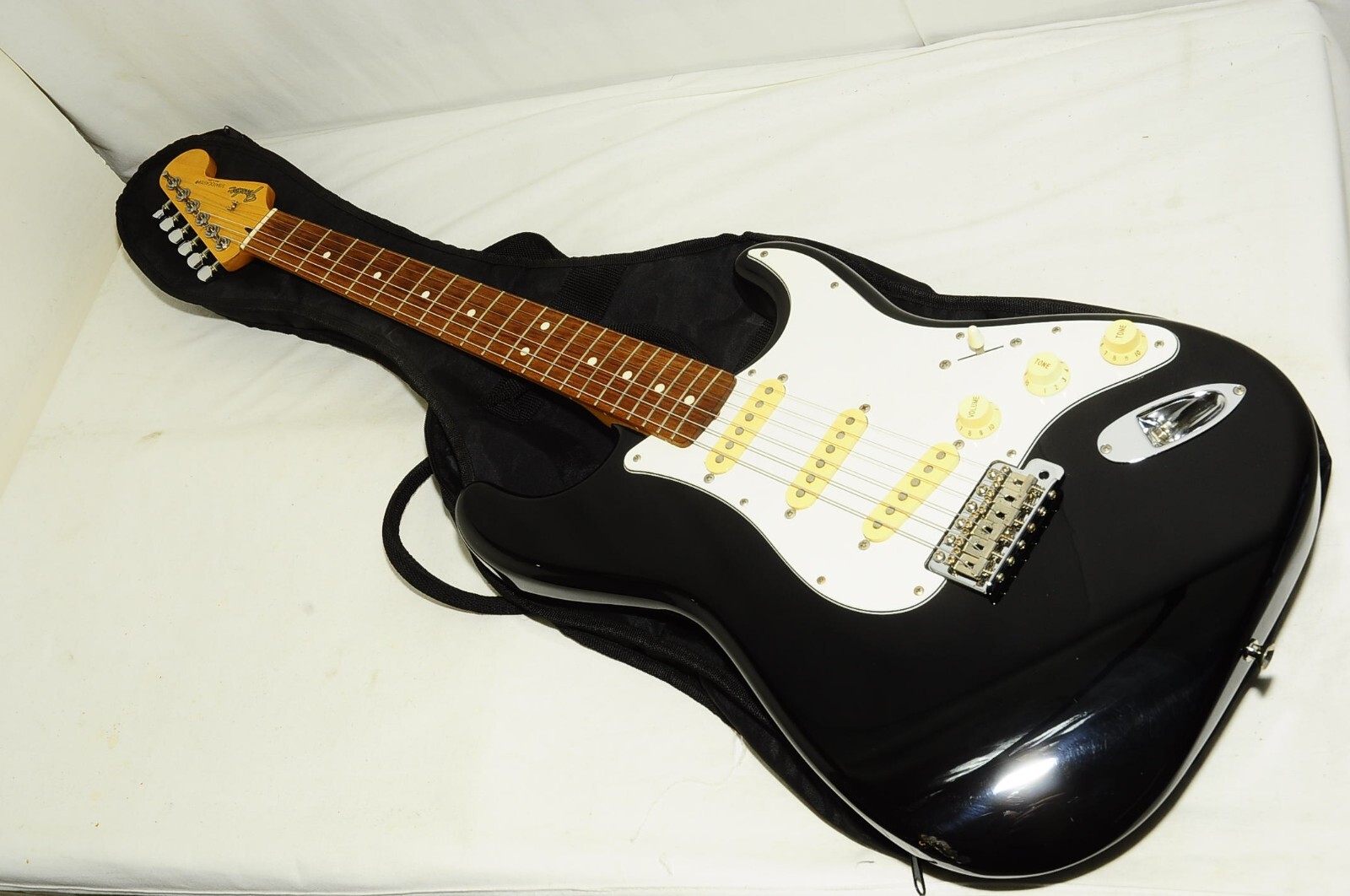 Fender Stratocaster ブラックエレキギター Fender / Limited Player II Stratocaster Black Pickguard