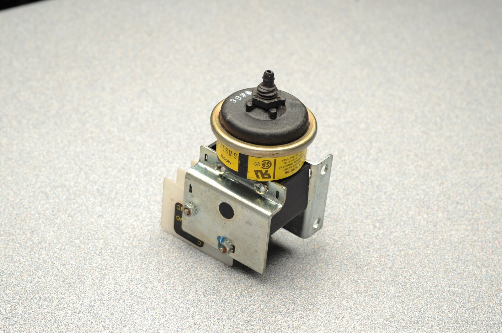 Air switch model SAS105, Tri-delta Industries