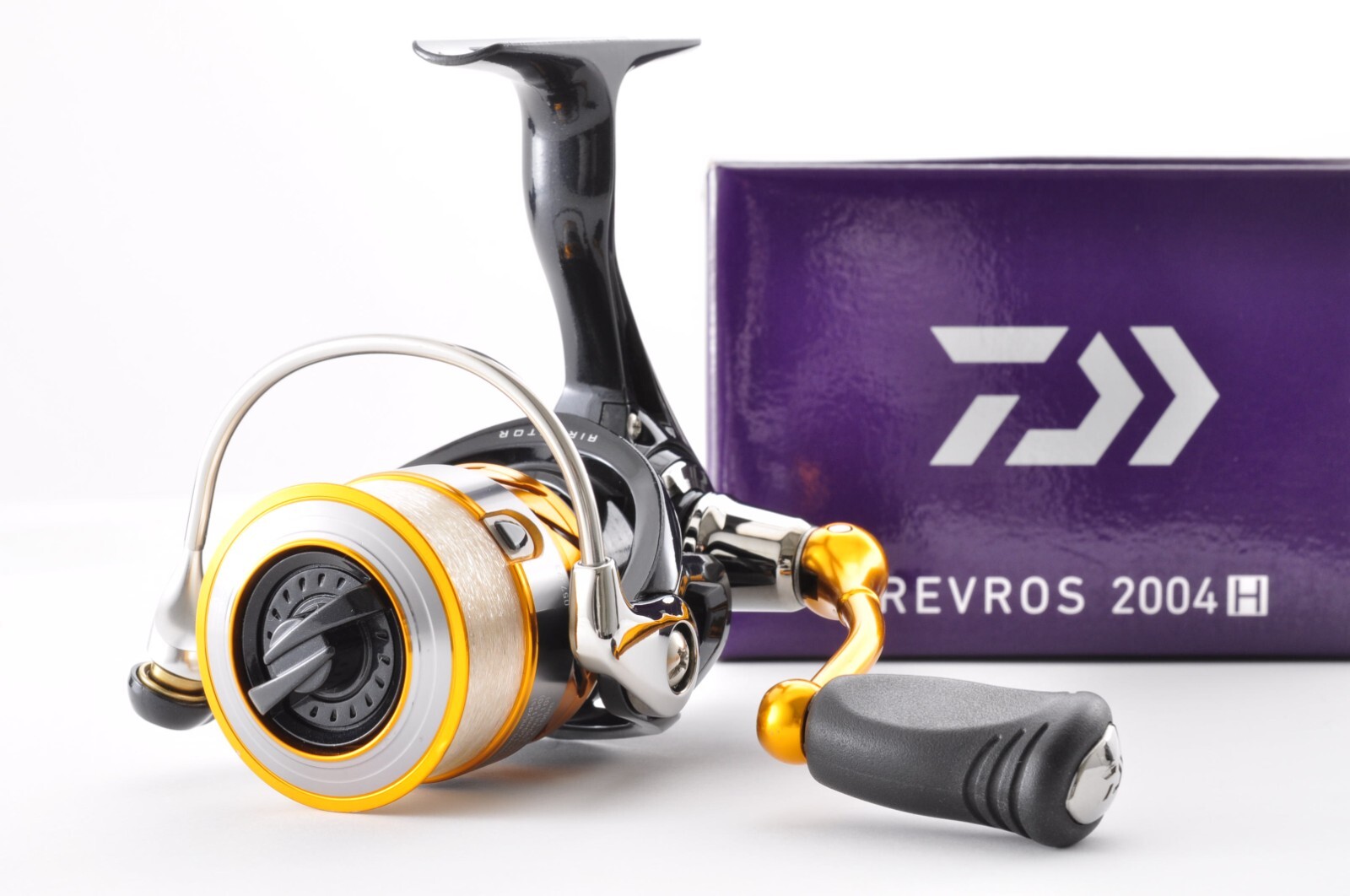 ダイワ　REVROS 2004H Daiwa Revros 2004H Spinning Reel 5.6:1 Gear 2kg Drag 235g