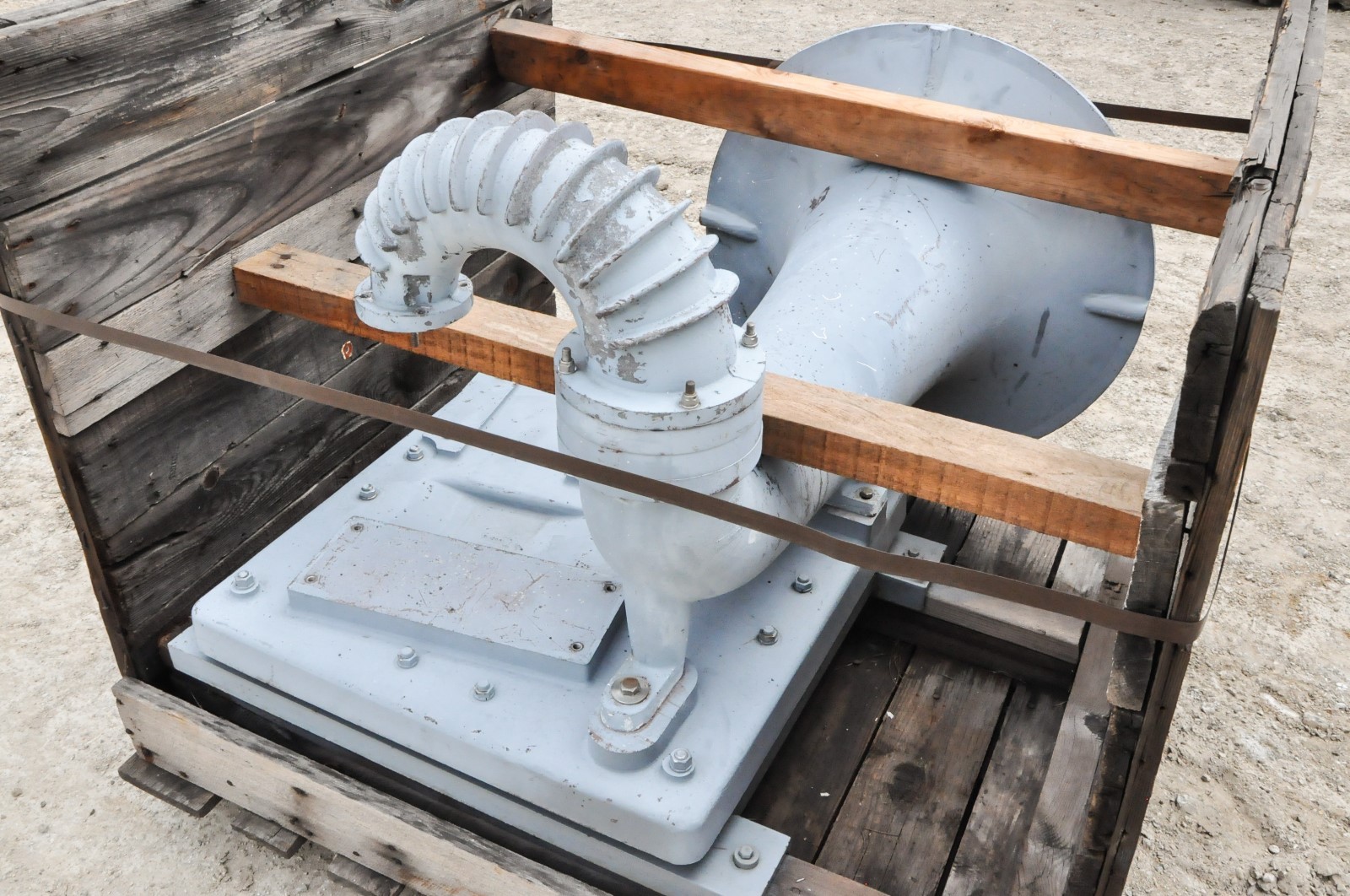 Horn Ship Steam Whistle Ocean Cargo Boat Freighter Bell Mouth Tug Titanic HUGE!