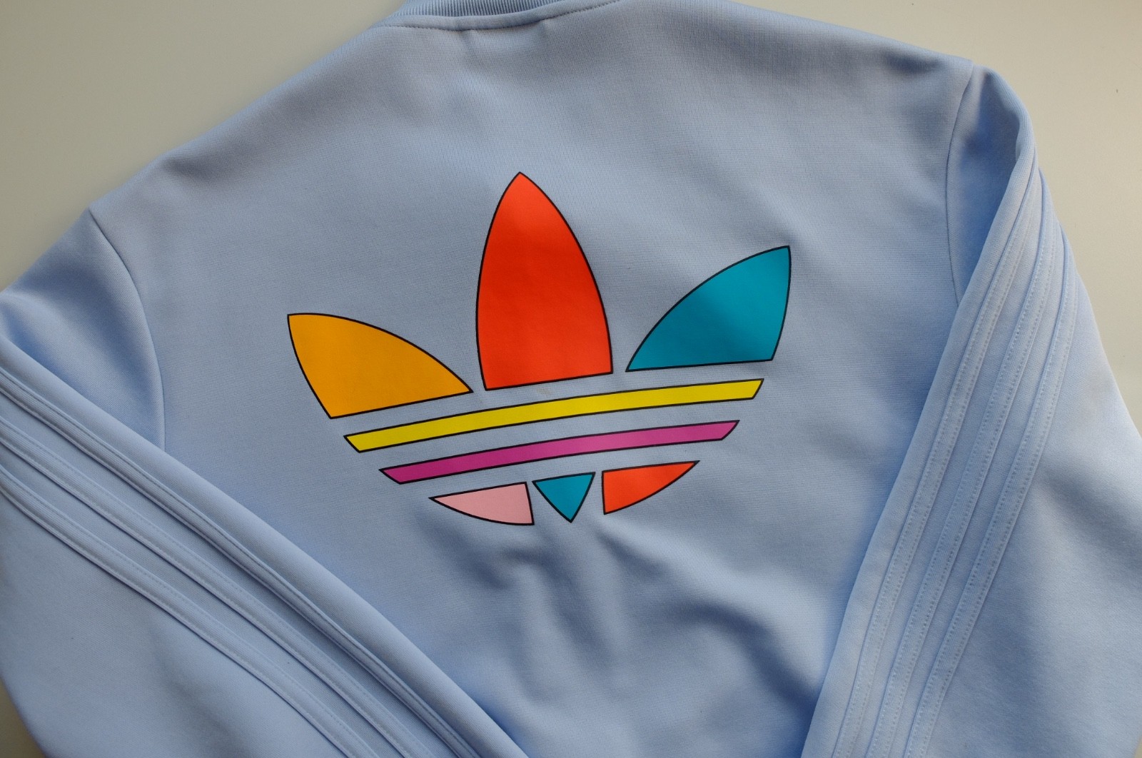 adidas Pharrell Williams パープルジャケット adidas × PHARRELL WILLIAMS アディダス × ファレルウイリアムズ