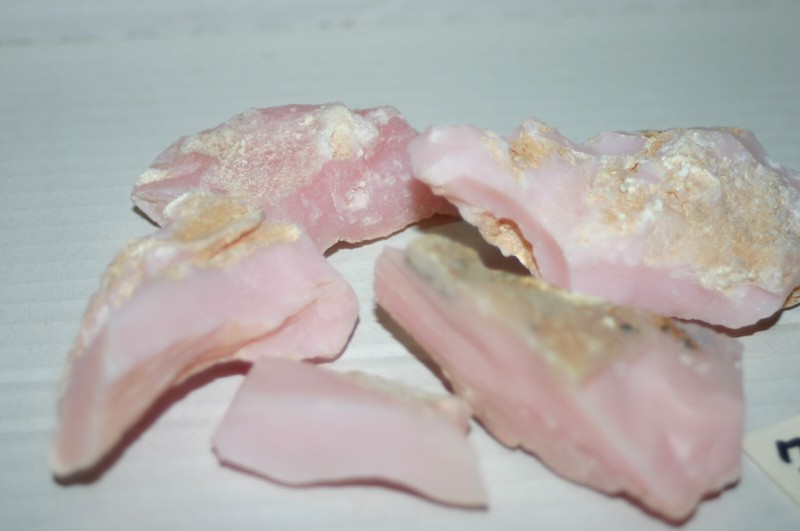 Pink Opal Abschnitte Ca 200  Gr