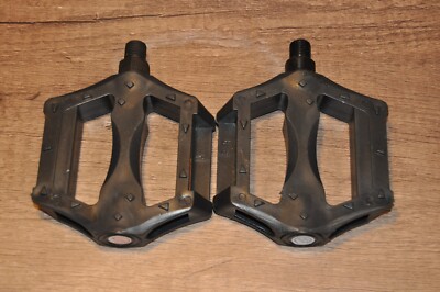 BMX Mongoose Child Bike 1/2 Platform Anti Slip Pedals.