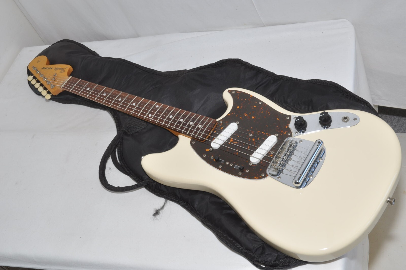 Fender Stratocaster MG66（VWH）'66 Mustang Electric Guitar