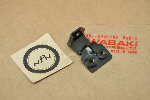 NOS OEM Kawasaki 1985-87 ZX600 600 RX Ninja Seat Lock