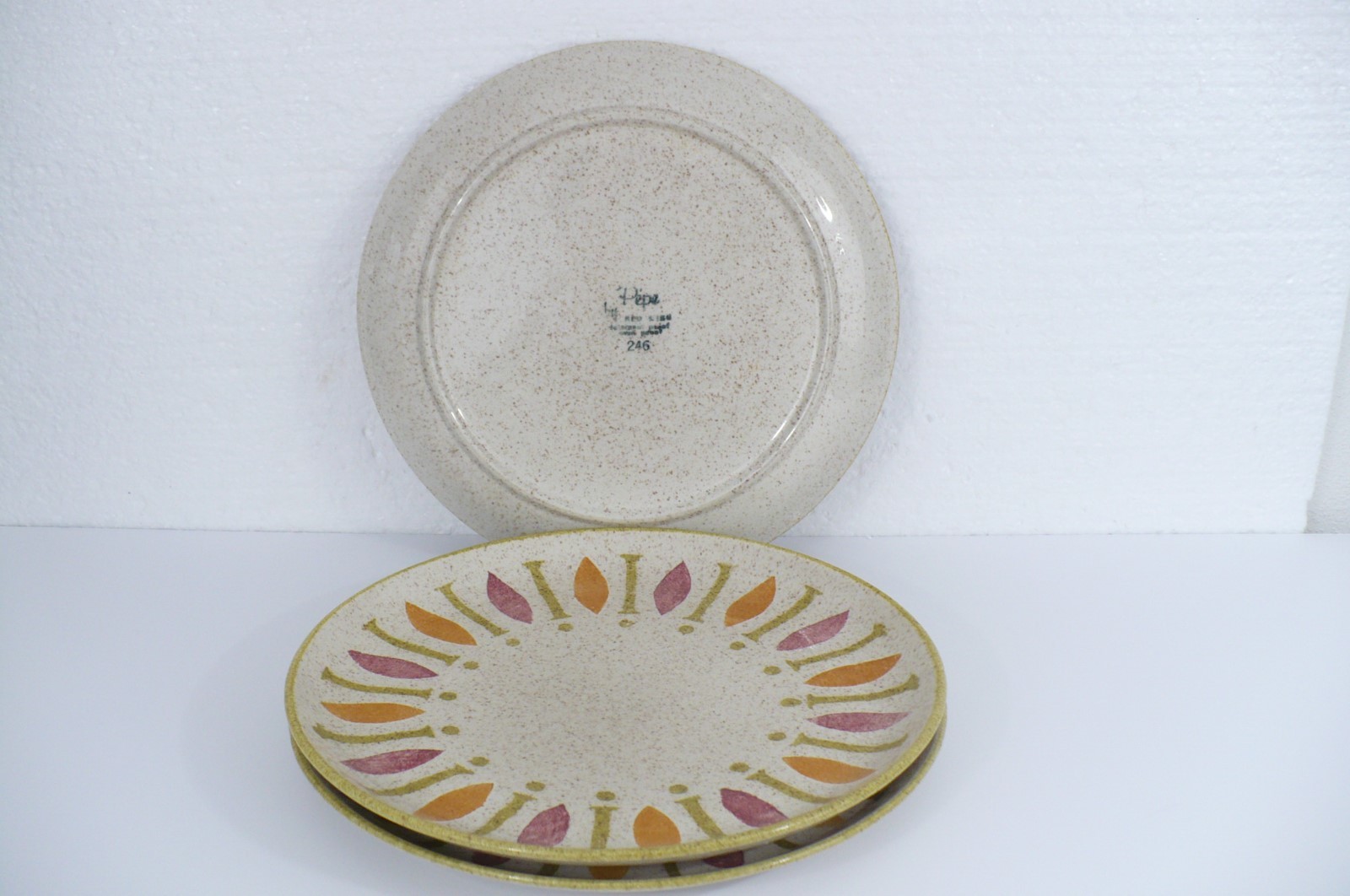 3 Red Wing Pepe Dinner Plate 10-1/4