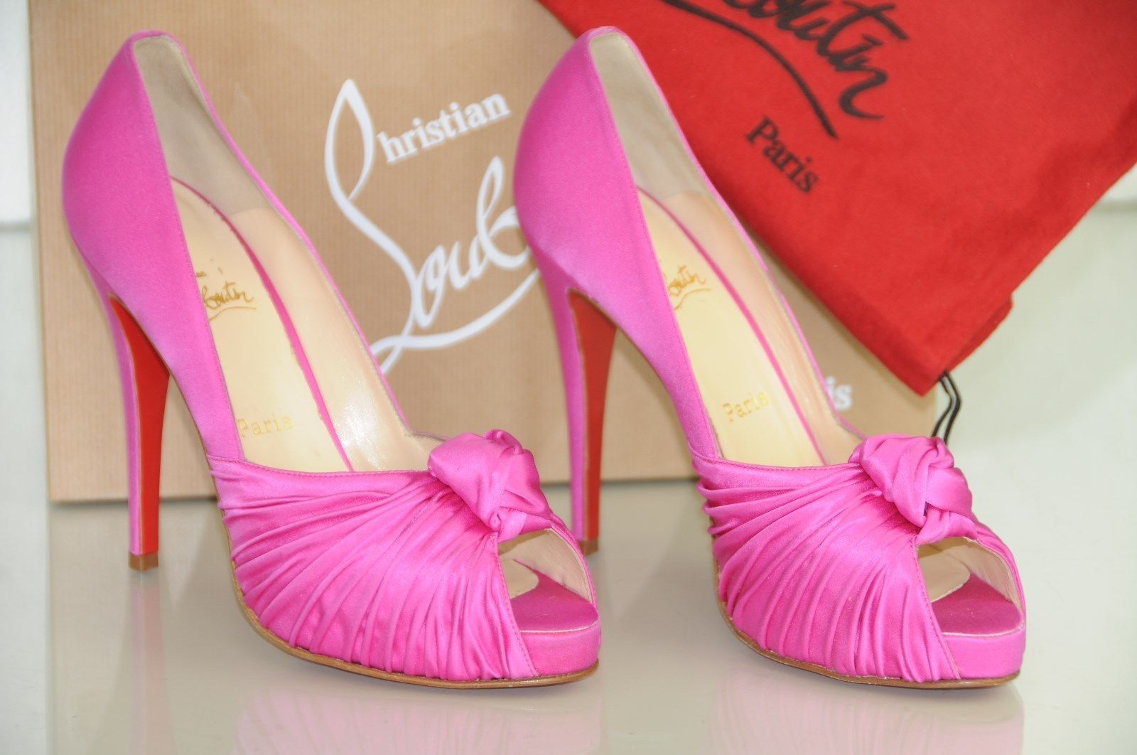 New CHRISTIAN LOUBOUTIN Lady Gres Pink Fuchsia Satin