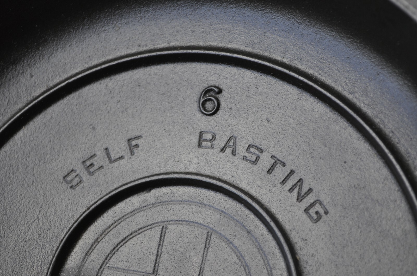 GRISWOLD NO. 6 LID OR COVER  LARGE LOGO P/N 1096