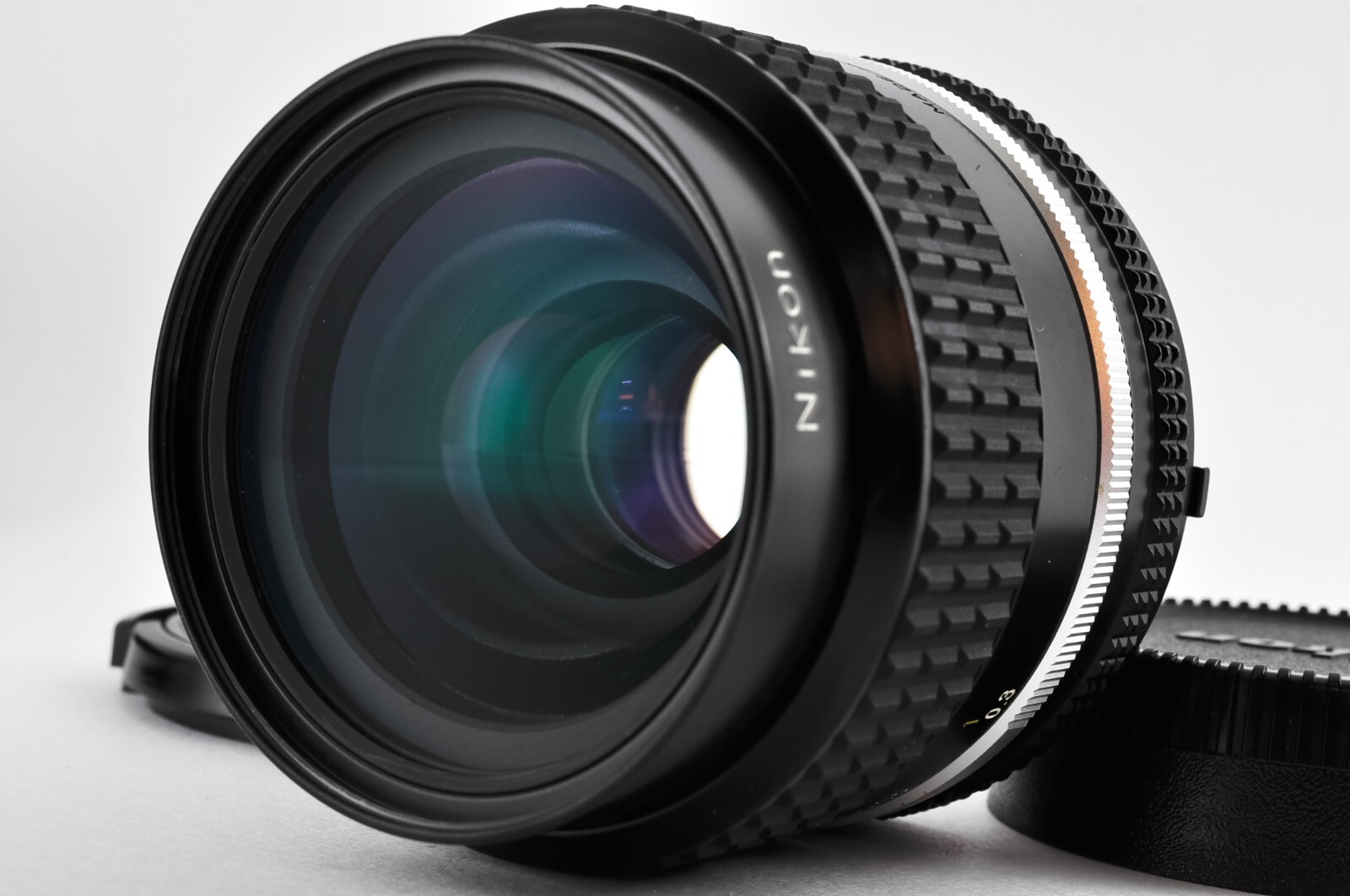 Nikon Nikkor AI-S ai-s ais 35mm F2 f/2 made in JAPAN Bright