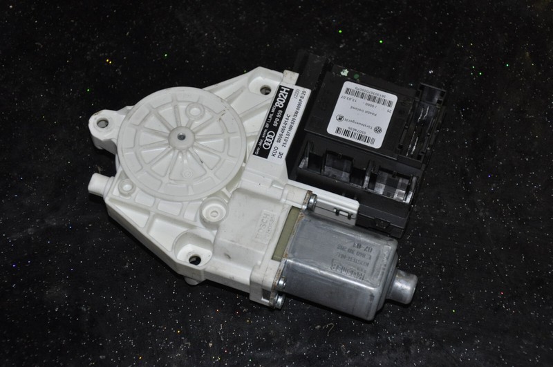 Moteur Leve Vitre Avant Droite Audi A3 8p 8p0959802h