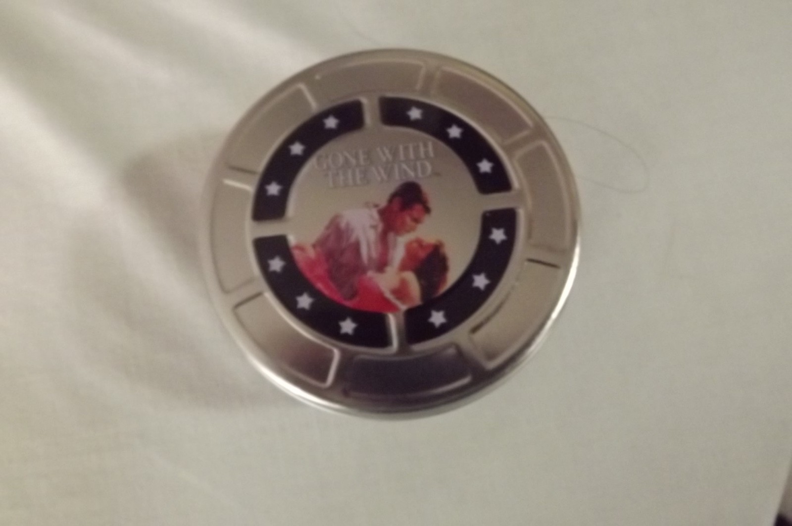 GONE WITH TH WIND COLLECTIBLE WATCH SOLD BY AVON COLLECTIBLE TIN WITH THE WATC