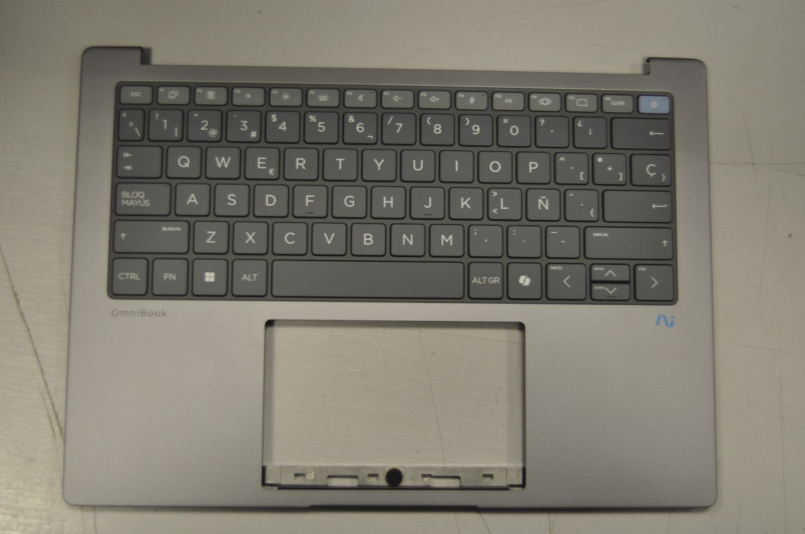 HP OmniBook X 14-FE Palmrest w Backlight Keyboard n99794-071