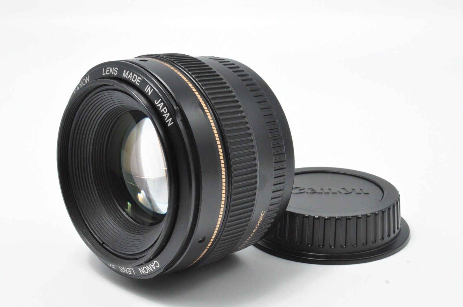 Canon EF 50mm F/1.4 USM Standard and Medium Telephoto Lens Canon EF 50mm F/1.4 USM Standard and Medium Telephoto Lens