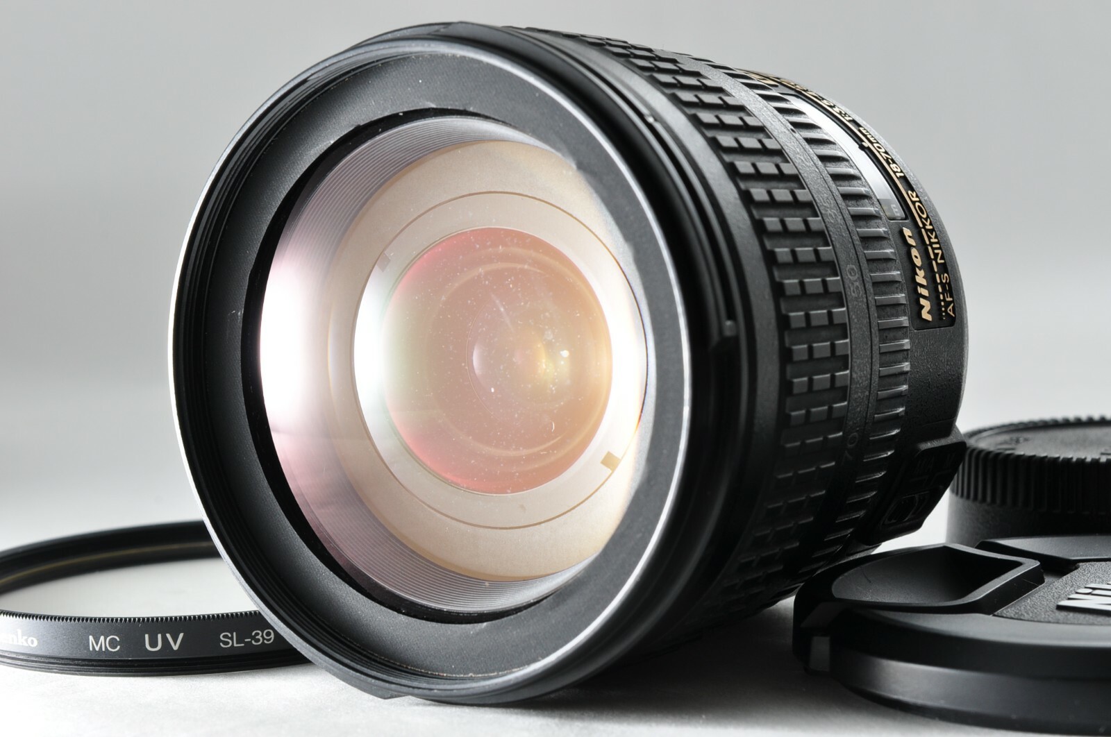 Nikon Nikkor AF-S 18-70mm f3.5-4.5 G ED DX IF Zoom Lens w/UV