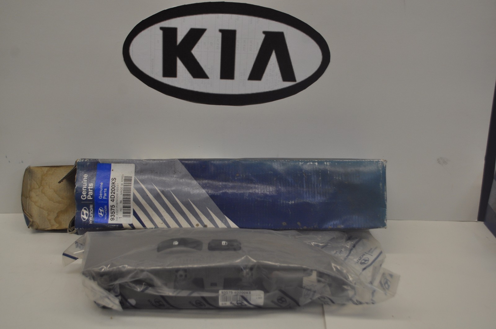 NEW KIA RH Front Power Window Switch 06 07 08 09 10 11 12