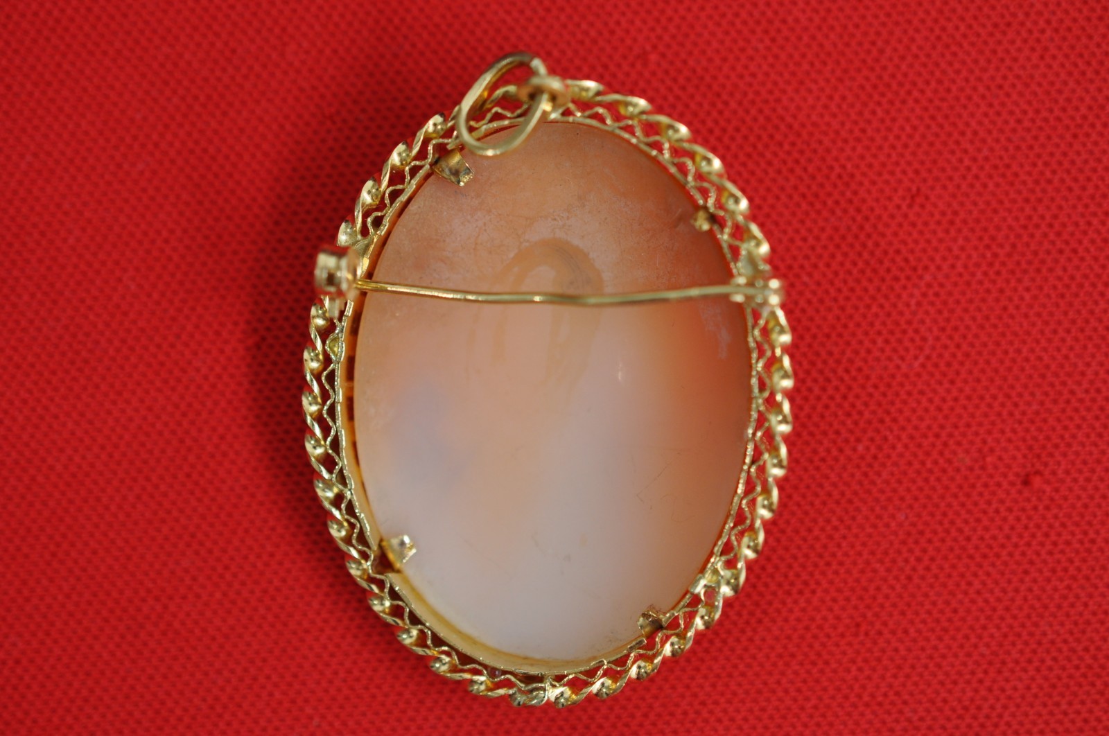 Shell Cameo Pin Brooch Pendant in Solid 18k Yellow Gold Frame