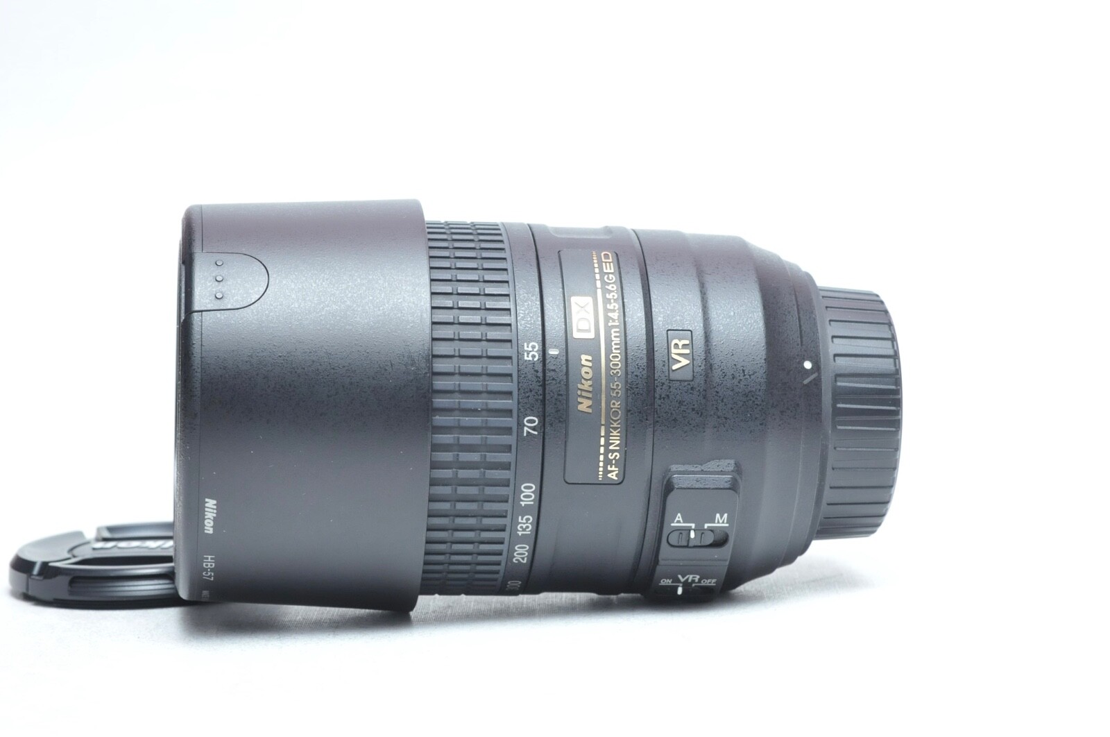 Nikon AF-S DX NIKKOR 55-300mm f/4.5-5.6G ED VR Lens w/Hood
