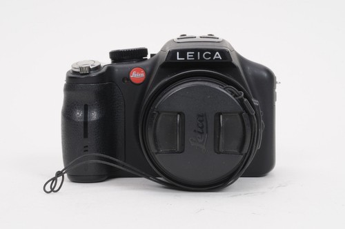 Leica D-LUX 5 Digital Camera Titanium w/Grip